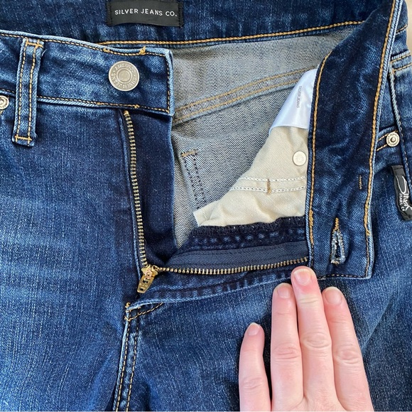 Silver Jeans Avery Straight jean dark wash no distressing 27 waist - Picture 9 of 15